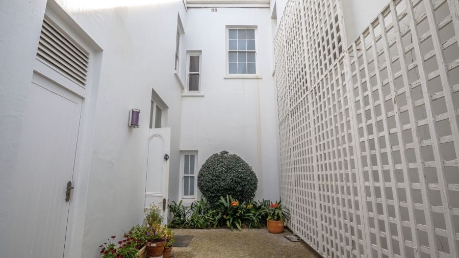 3 Bedroom Property for Sale in Mowbray Western Cape